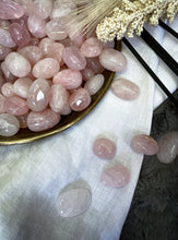 Load image into Gallery viewer, Rose Quartz Gravel crystals
