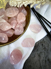 Load image into Gallery viewer, Rose Quartz crystals - Eleven:11 Store
