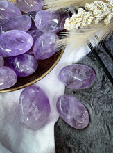 Load image into Gallery viewer, Amethyst crystals
